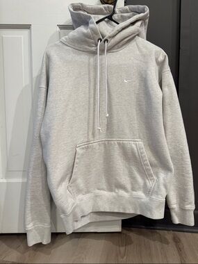 Nike women’s Light Gray Pullover Hoodie